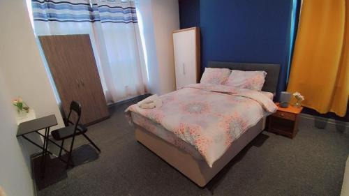 Double-Bedroom in the Heart of Eccles Manchester Perfect for Short Stays BH1