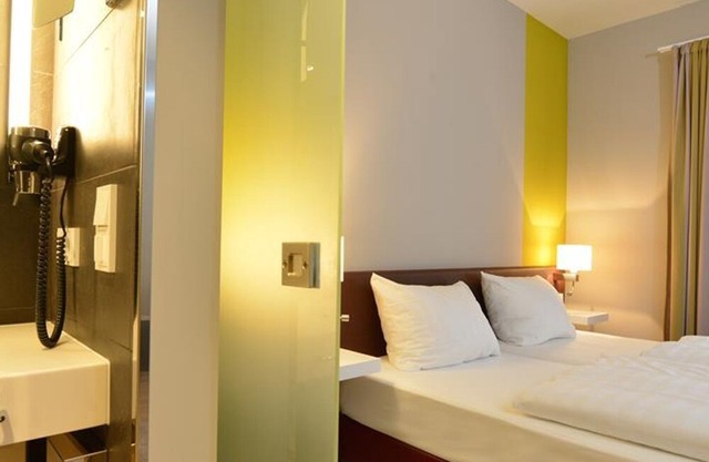 Double room "Beerenauslese", shower, toilet - Weinhotel Kaisergarten