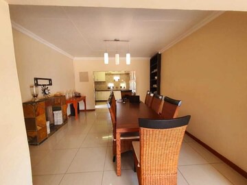 Double Room in cosy Guesthouse, one of the select guesthouses in Mahikeng ! in Mahikeng