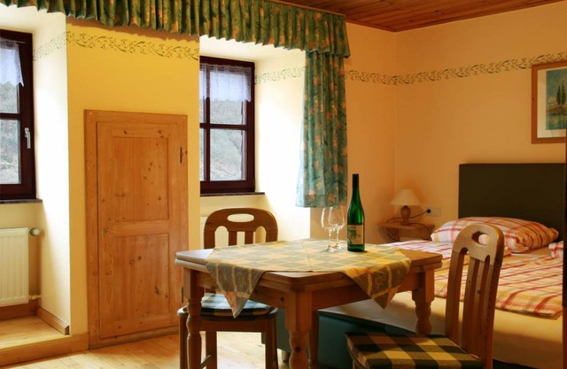Double room, shower or bath, toilet