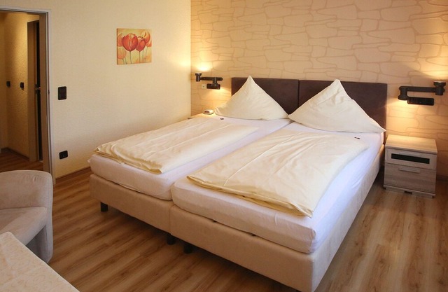 Double Room Shower / WC - Hotel Haus Christa