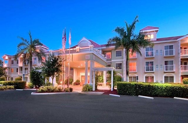 DoubleTree Suites by Hilton Naples