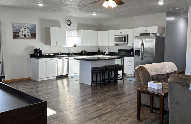 Downtown 2 Bedroom in Stanton