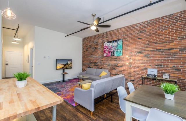 Downtown Bangor Luxury Apartment