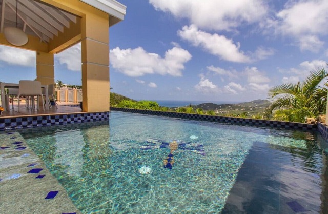 Dragonfly Villa - 3BR/4BA, Sleeps 8 with Pool!