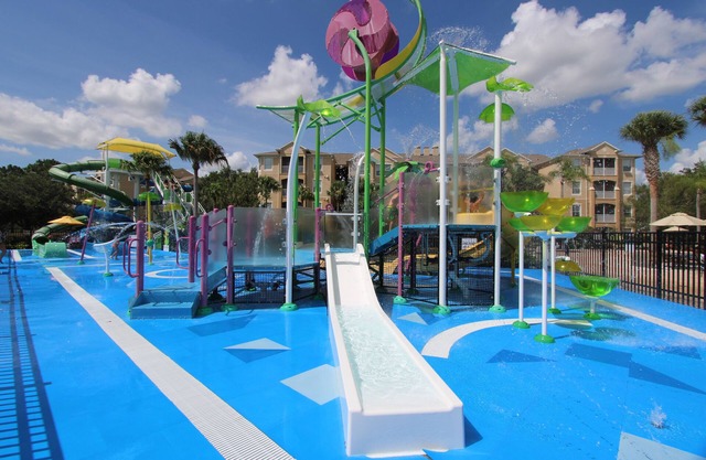 Dream Disney Family Vacation, Best Resort, 2 Miles To Disney, Space For 8