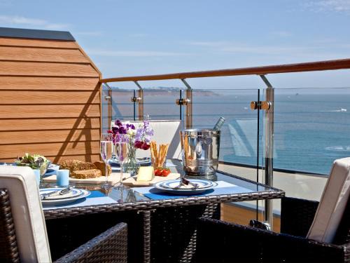 Dunlin 4 - The Cove