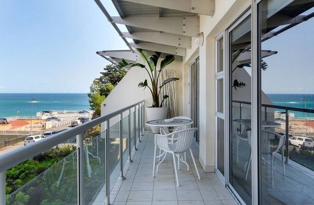 Dunmore Breeze - Two Bedroom Apartment, Sleeps 4