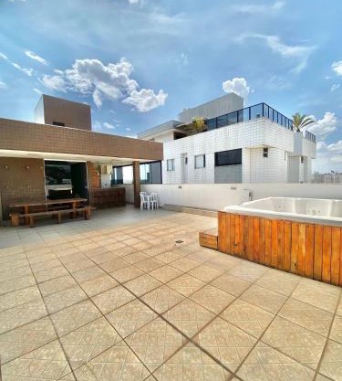 Duplex espaçoso e confortável para até 12 pessoas