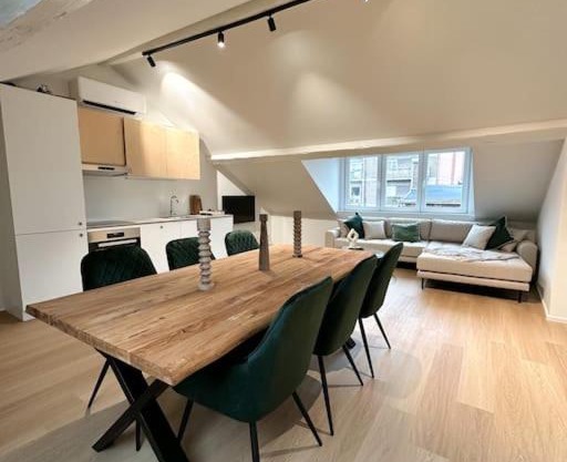 Duplex hyper centre