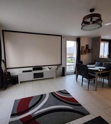 Duplex proche Disney avec écran cinéma