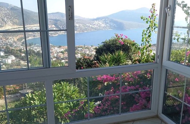 Duplex With sea View and Great Location