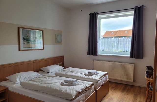 DZ/2-bed room 06 Ground floor - Guesthouse Am Schloss