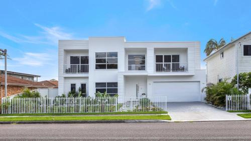 'E Retreat On Archbold' by Accom Holidays