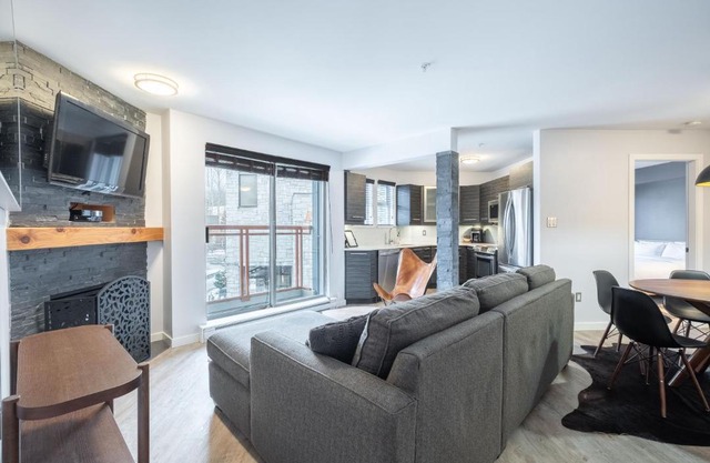 Eagle Lodge by Outpost Whistler