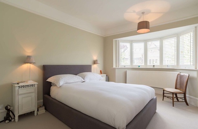 East Sheen, by Veeve