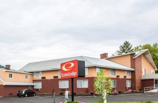 Econo Lodge Lake Region