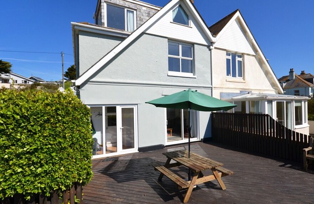 Eddystone - Four Bedroom House, Sleeps 8
