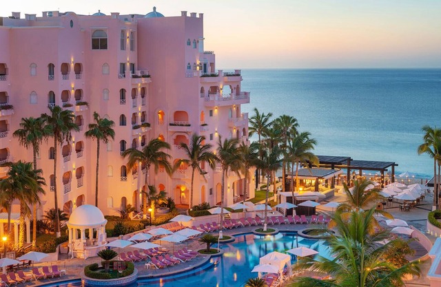 El Medano Beach Retreat, Pueblo Bonito Rose 2-Bedroom w/Kitchen Condo +Amenities