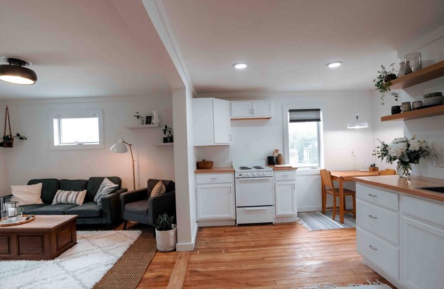 Elegant Boho apartment in downtown Orrville