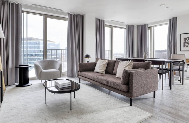 Elegant Stratford 1BR w/ Security & Gym, nr Train Station, by Blueground