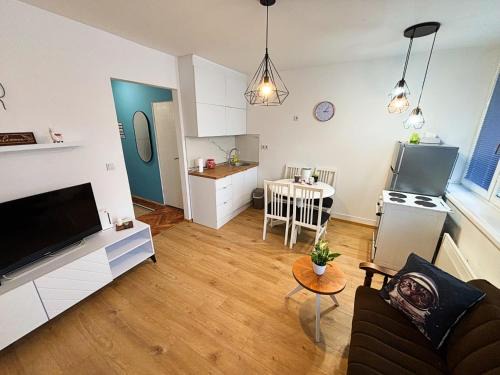 Ema - Cozy Apartment near Wilsons Promenade