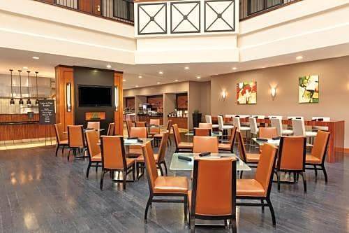 Embassy Suites by Hilton Louisville East
