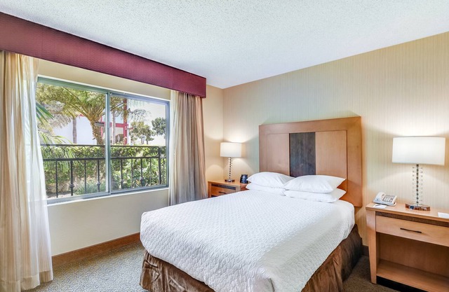 Embassy Suites by HILTON Los Angeles - International Airport South