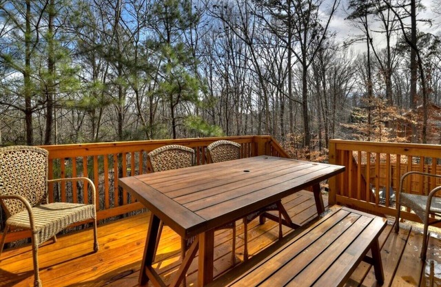 Empress Tree Lodge - HotTub/Sauna/FirePit/Sleeps 12