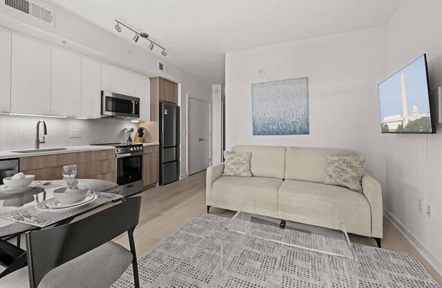 Enjoy DC Views on your Private Balcony | Gym + Free Outdoor wifi