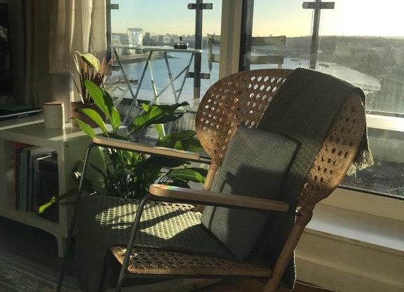 Entire double bed flat with river view minimum stay 20 days