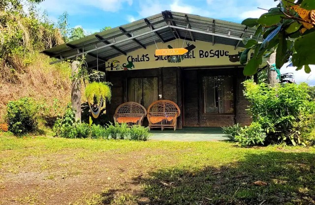Entire nature Lodge! 4 chalets + 1 2BR Cabin!
