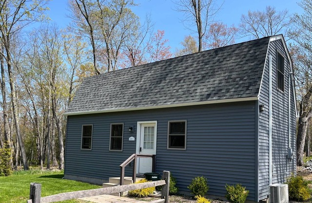 Epply 2 - Lakeside Cabins