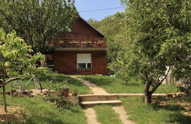 Escape to Tranquility: Serene Weekend House in Fruska Gora Mountains