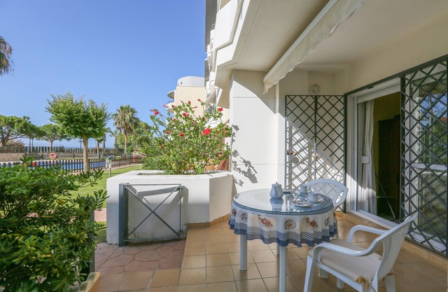 Espigon De Rota - Two Bedroom Apartment, Sleeps 4