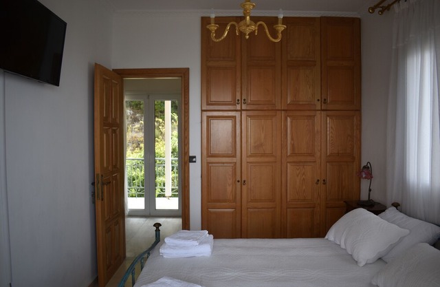 ESTATE DAFNOPANAGIA VILLA MAGDA