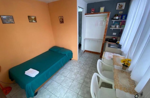 Estudio en Garzota con Cocina y lavanderia Wifi