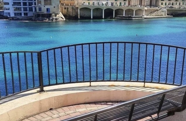Ewa Apt - 3-bed Near Sliema - St Julians Seafront
