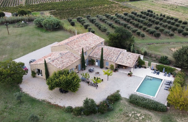 Exceptional Farmhouse of 350m2, Countryside, Near Vaison, View Mont-Ventoux