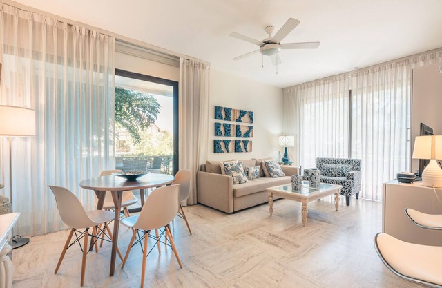 Exclusive 1BR apt nearby beach at el Portillo: VC