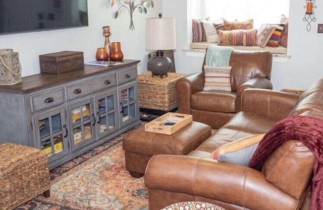 Experience an awesome monthly stay at a Cozy Town House