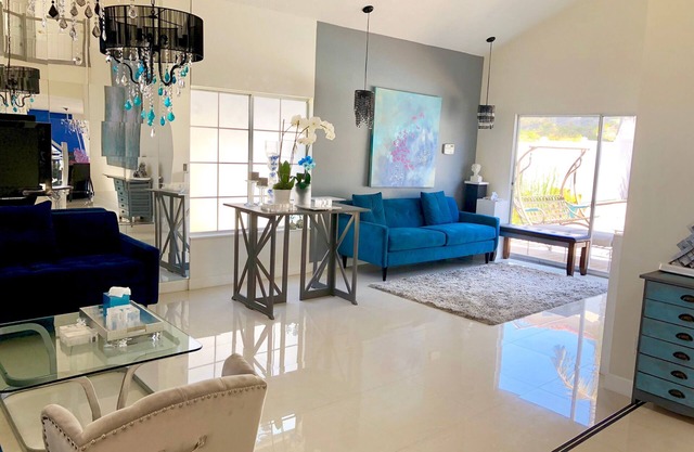 Experience Laguna Niguel charm, 4Bedroom W/Pool and Spa. 7 Min. to beach.