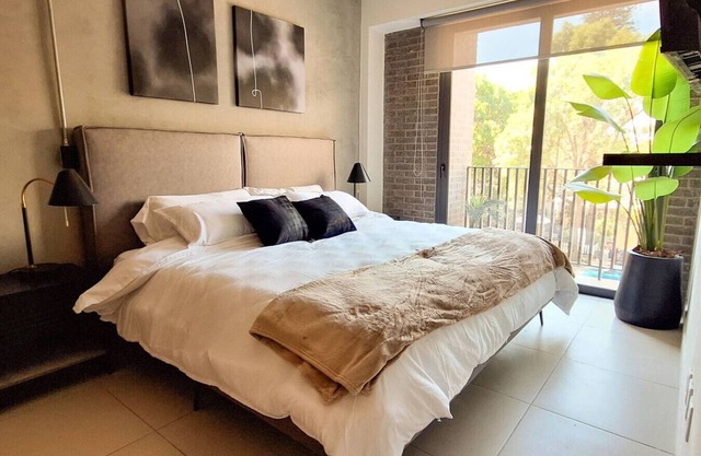 Experience Luxury and Comfort at Yu Country Tower
