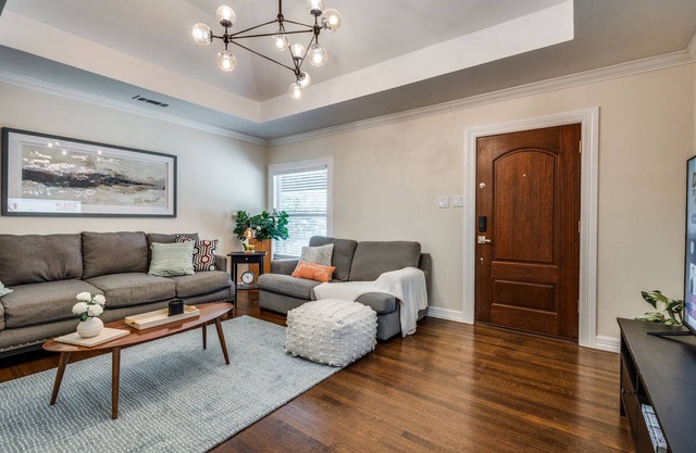 Experience the best of Dallas-Near Bishop Art and DT Dallas.