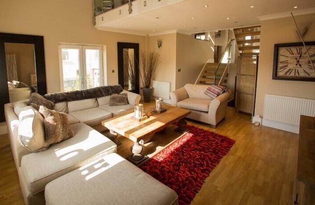 Experience the magic of Wales, take in mountain views with family and friends!