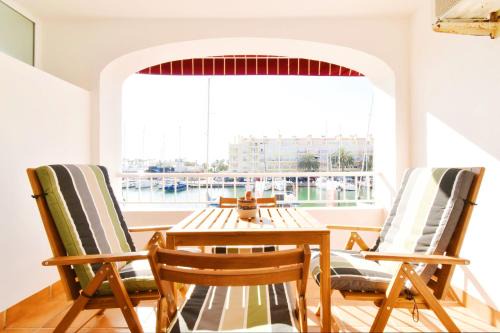 Expoholidays - Centro Almerimar Puerto Deportivo