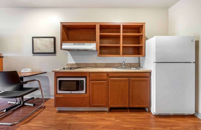 Extended Stay America Select Suites - Fayetteville - West
