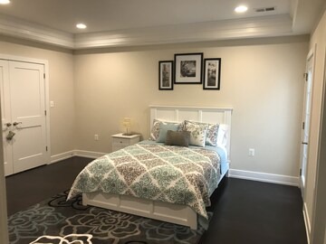 Extra Large Luxury Condo in Washington