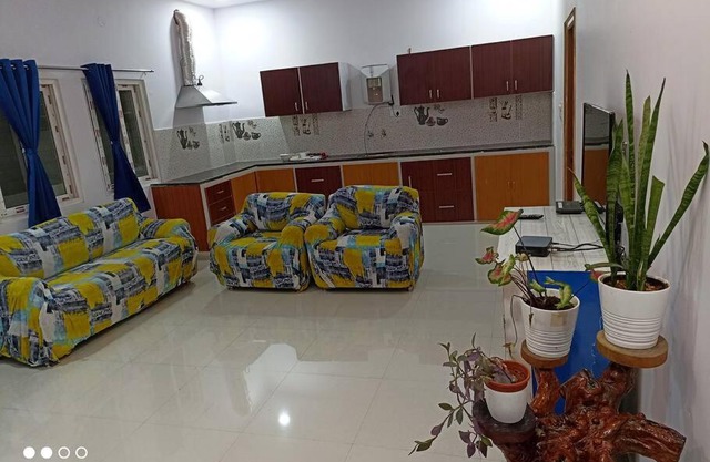 F2- 2bedroom hill view unit with covered parking