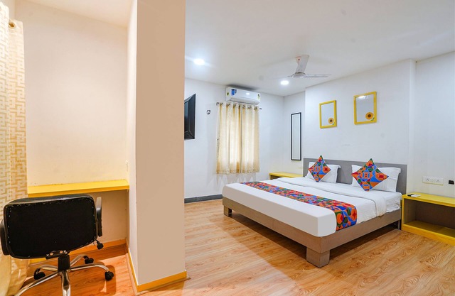 Fabexpress Luxury Inn